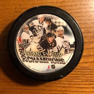 Pittsburgh Penguin Hockey puck